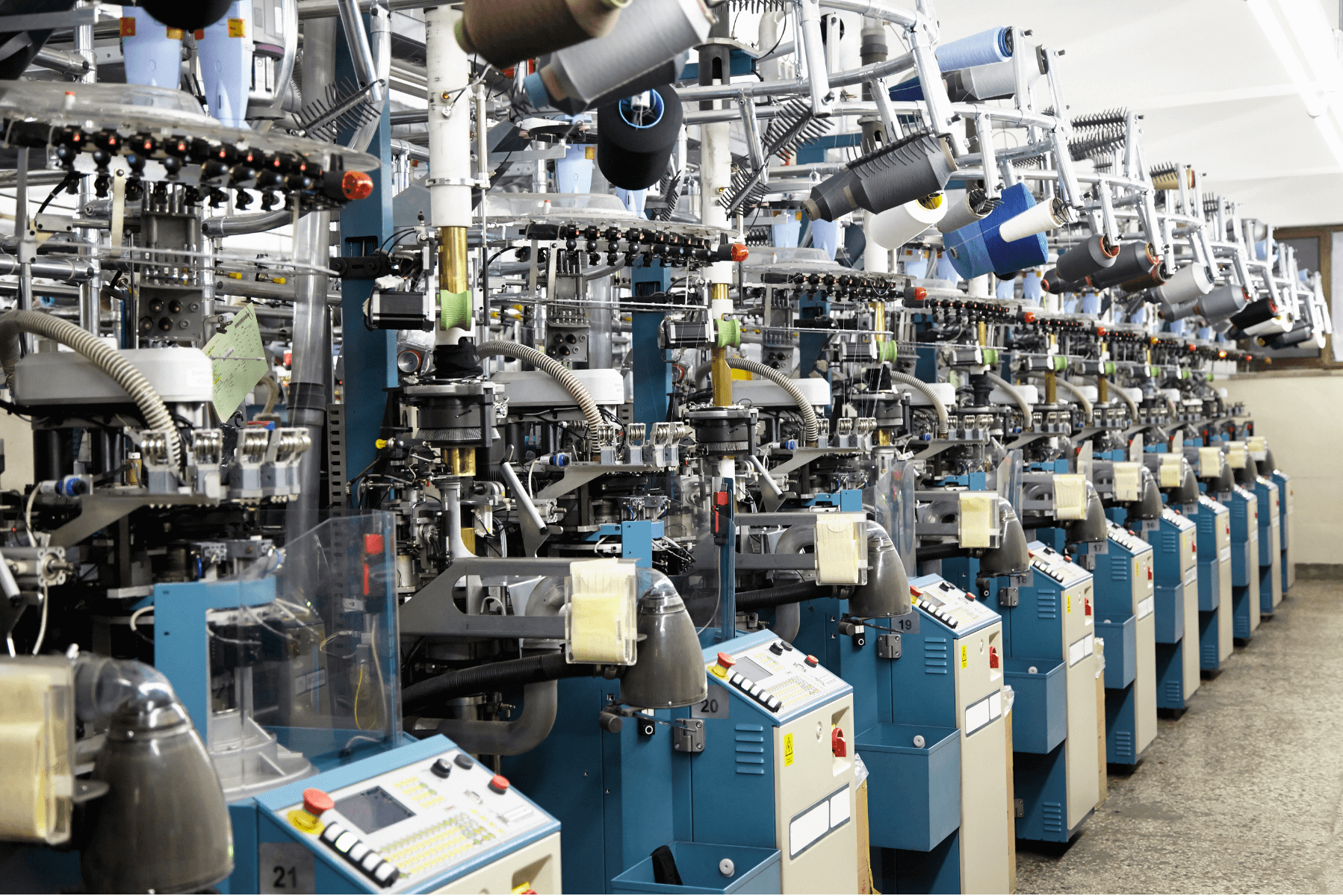 Professional Socks Manufacturer owns 6 socks factories and 4000 sets of advanced All-In-One Intelligent Machines with Higg Index, Sedex, Wrap, SGS, BSCI, and OEKO-TEX certificates